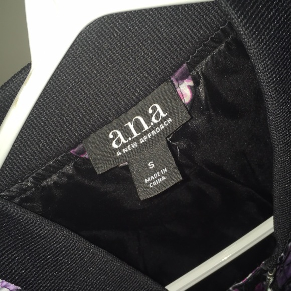 Gorgeous Floral A.N.A Jacket - Picture 3 of 4